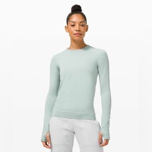 EUC Lululemon Rest Less Pullover
Herringbone Fade Hazy Jade / Alpine White 6